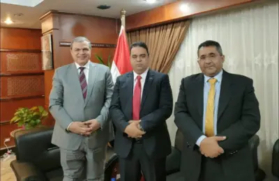 وزير العمل والتأهيل بحكومة الوحدة الوطنية المهندس / على العابد - المستشار الدكتور /السائح بو دربالة
